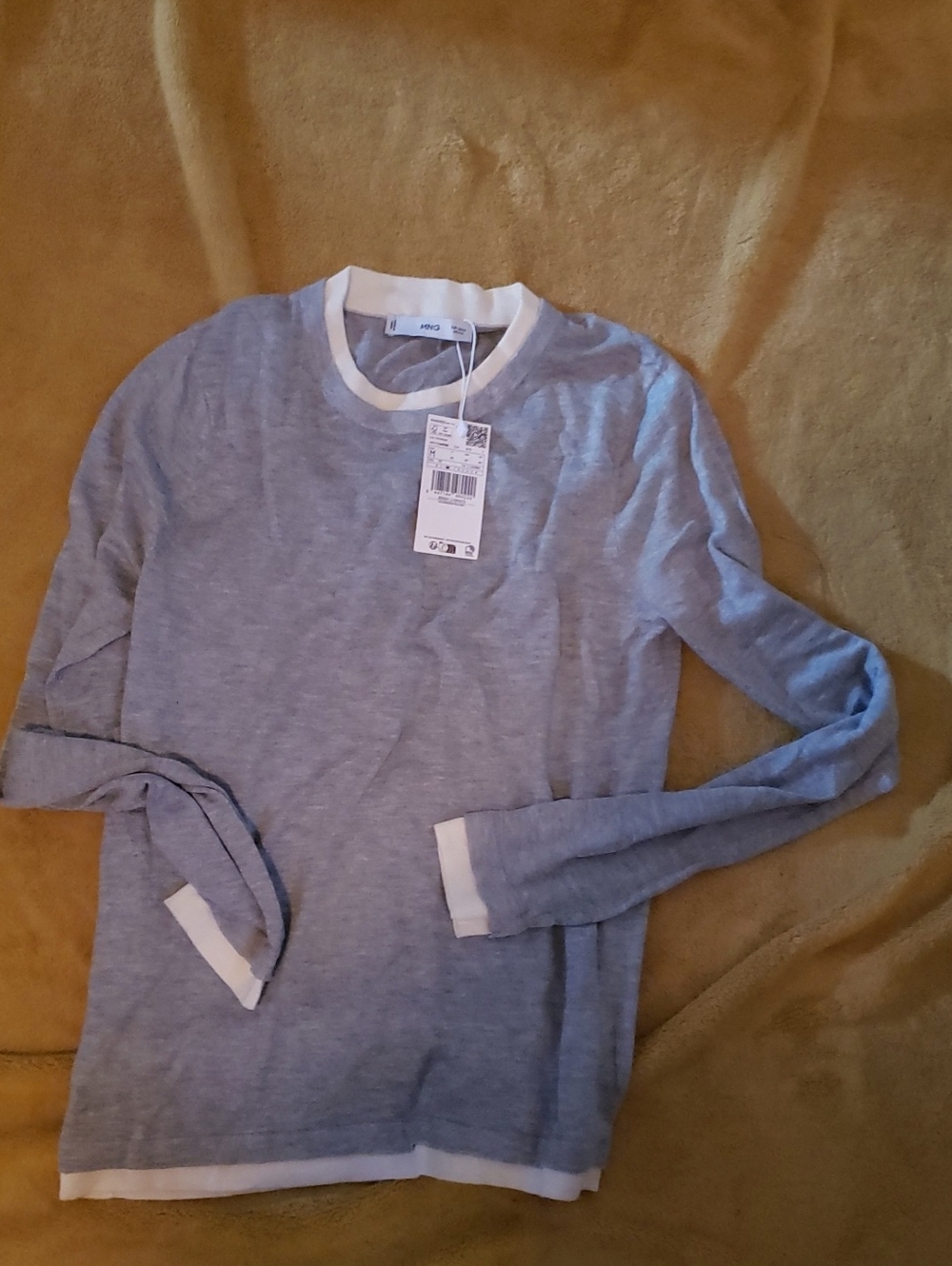 Mango Light Gray Long-Sleeve Crewneck with White Trim